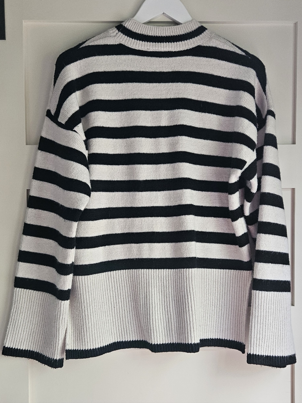 Vici Black and White Striped Turtleneck Sweater Sz Small